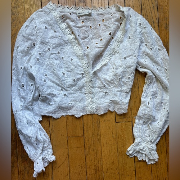 White lace crop long sleeve - Picture 2 of 5